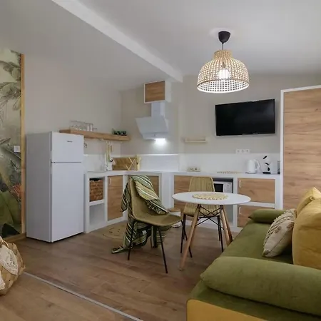 Hotel къщата гр исперих *