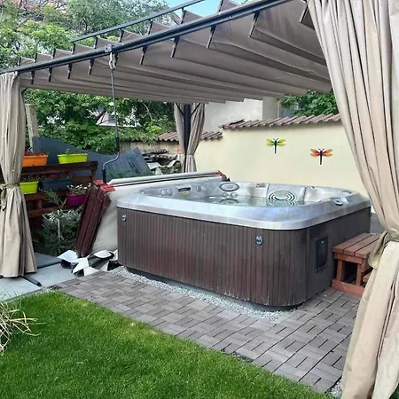 къщата гр исперих Hotel